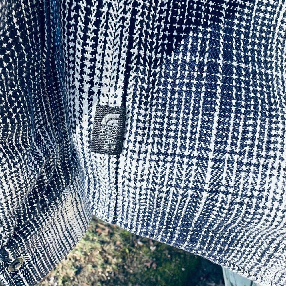 North Face Navy Blue Plaid Sherpa-Lined Hooded Jacket - Picture 4 of 6